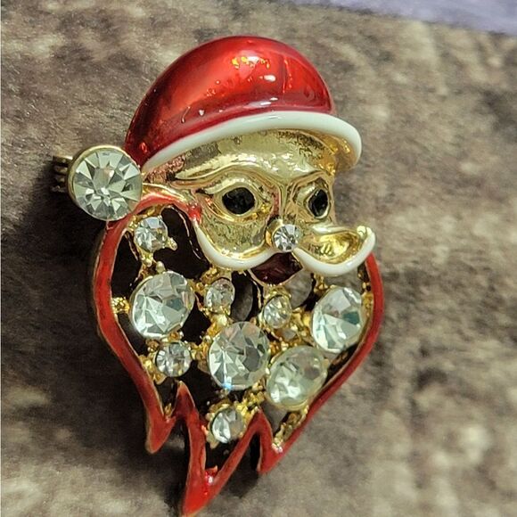 Austrian Crystal Santa Brooch - Picture 4 of 8